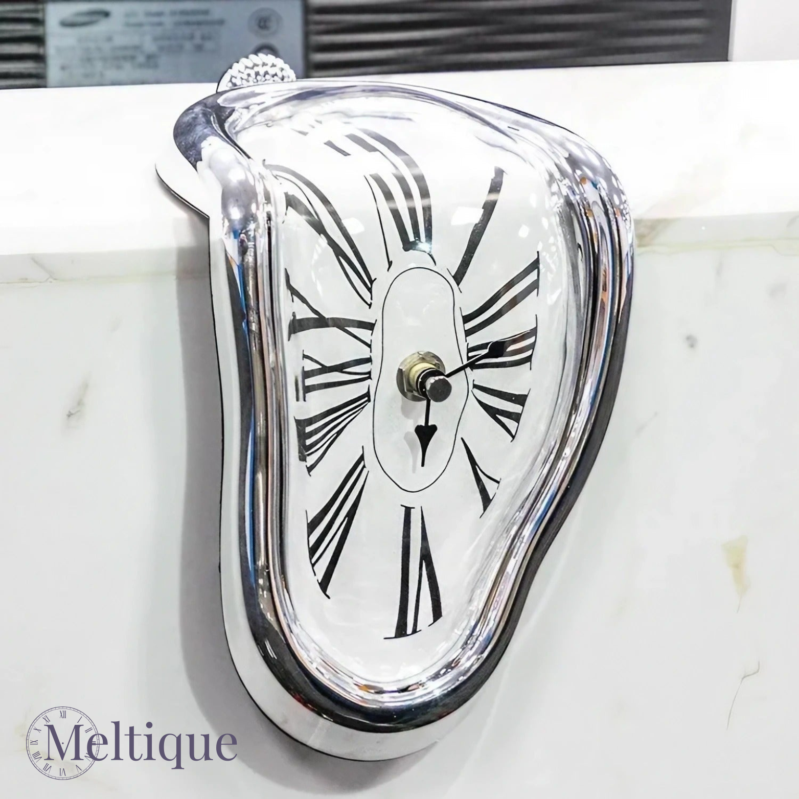 Meltique Schmelzuhr im Dali-Stil