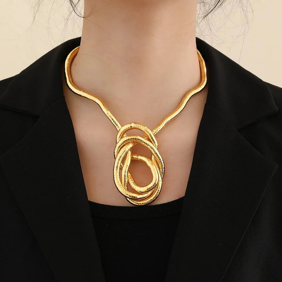 Neckina™ - Flexible Schlangen-Kette und Choker